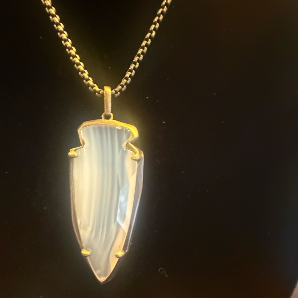 KENDRA SCOTT Kimmy White Agate Arrowhead Stone Pendant Long Necklace 31” - Picture 4 of 10